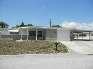 4856 Calais Dr, Holiday, FL 34690