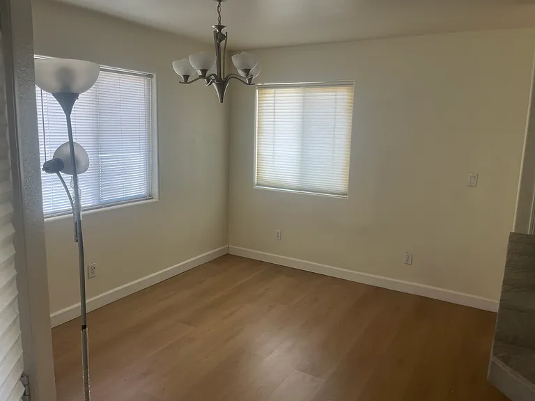 57470 Crestview Dr — Photo 8