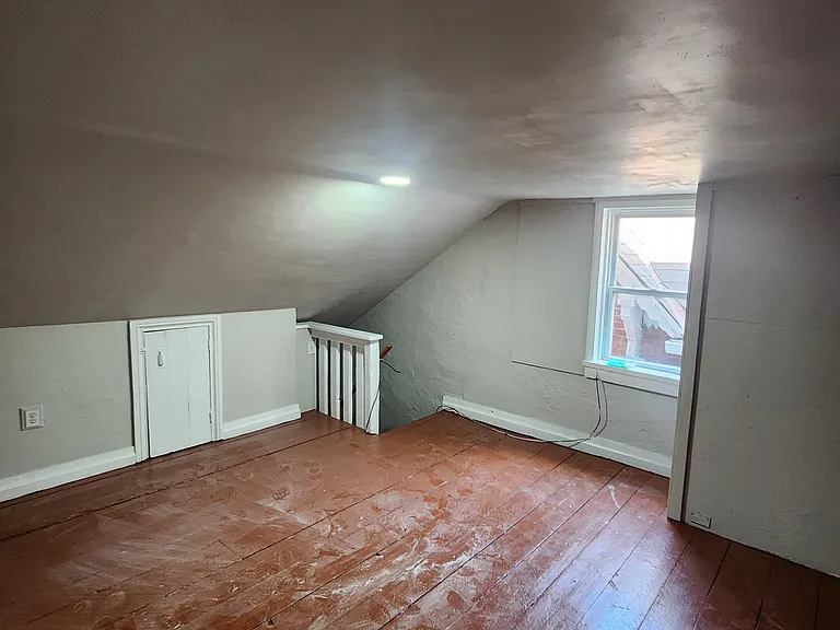 261 Beech St — Photo 13