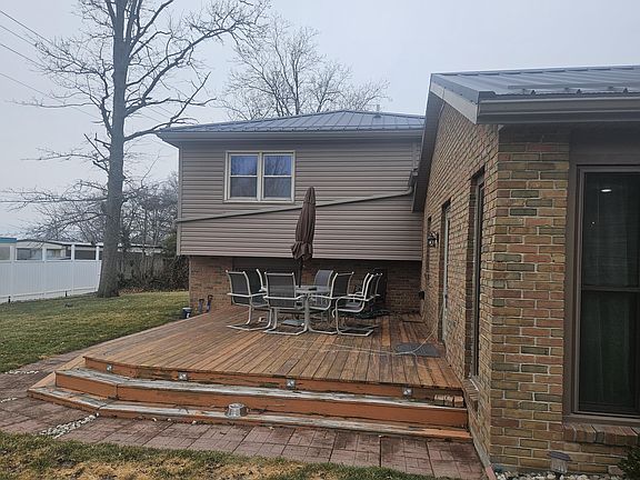 4th image of 1607 Nagel St