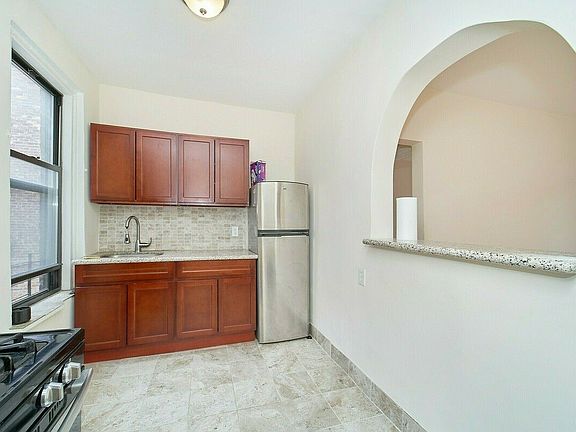 4th image of 345 Lincoln Pl APT 3D