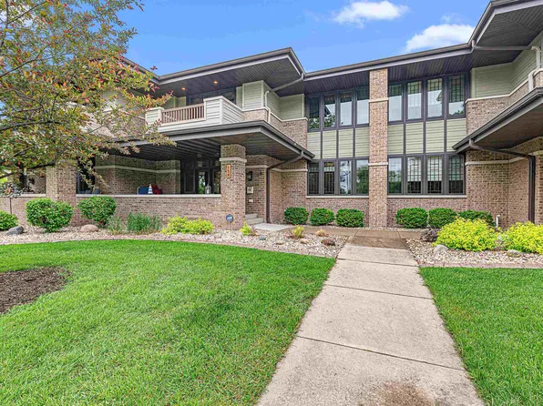 158 E Harbor View Dr, Fond Du Lac, WI 54935