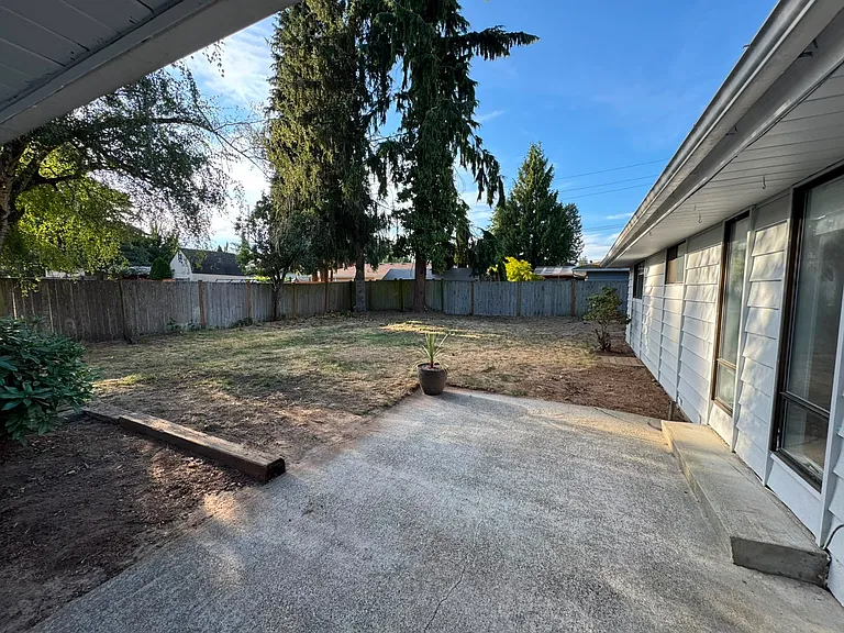 1165 Camas Ave NE — Photo 12
