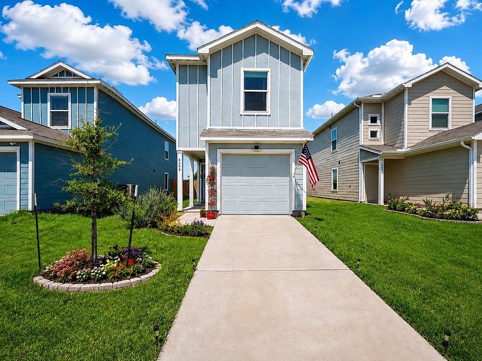 1st image of 6208 Sanderling St