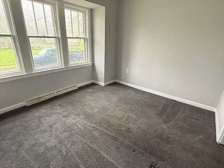 15611 Glander Ave — Photo 5