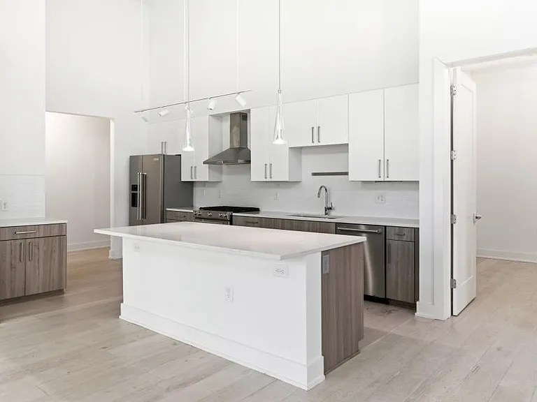 775 Juniper St #619 — Photo 12