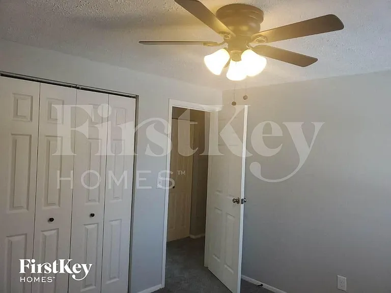 4207 Edinburgh Dr — Photo 20