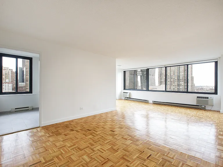 300 E 34th St #27K — Photo 18