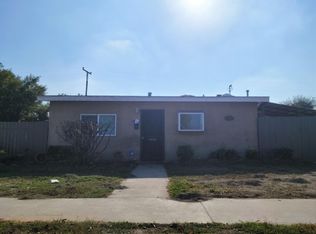 12056 208th St, Lakewood, CA 90715