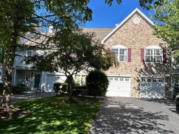18 Dorchester Dr, Basking Ridge, NJ 07920