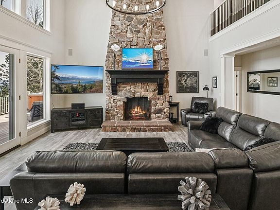 4th image of 1238 S Reynolds Rd