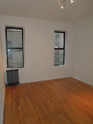 Rented by Washington Realty Corp. | media 36