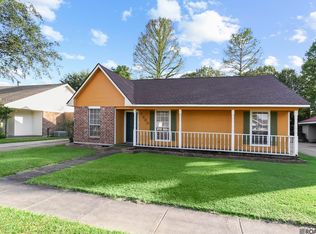 7880 Bayou Fountain Ave, Baton Rouge, LA 70820