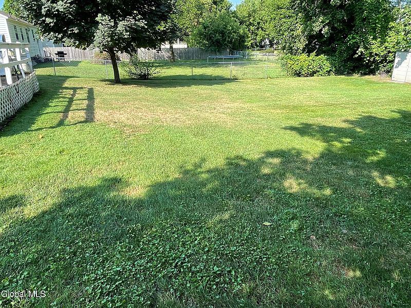 5th image of 325 Gifford Road