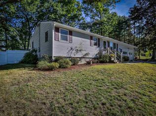 22 Cranwell Dr, Manchester, NH 03109