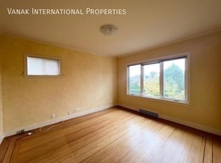 2341 Jefferson Ave, West Vancouver, BC V7V 2B1