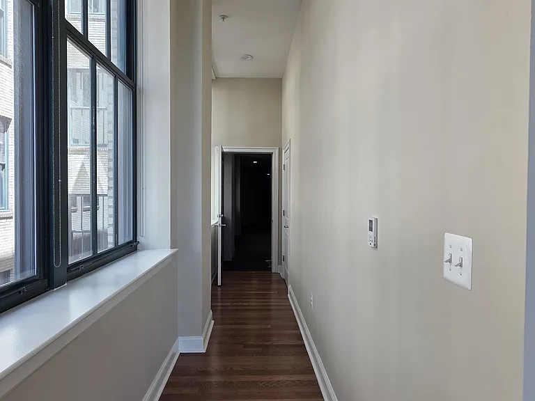314-22 Walnut St #402 — Photo 5