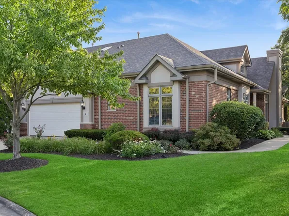 4 Shadow Creek Cir, Palos Heights, IL 60463