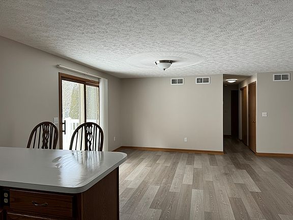 5th image of 112 Orchard Ct