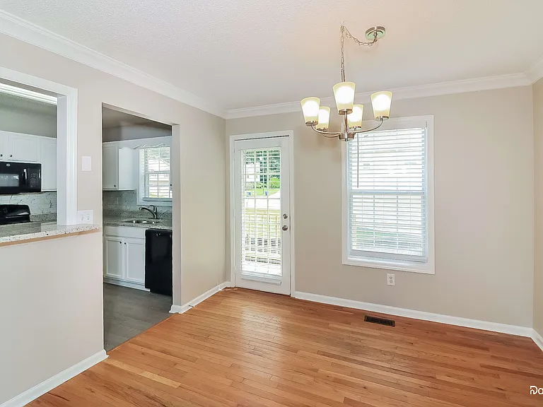 100 Ivy Glen Ct — Photo 9