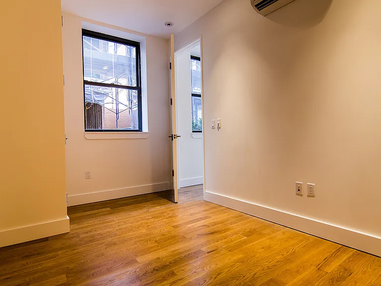 69 Ten Eyck St #1D — Photo 3