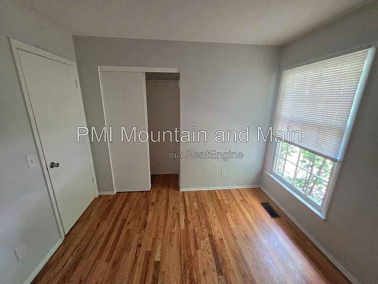 4 Erwin Dr — Photo 21