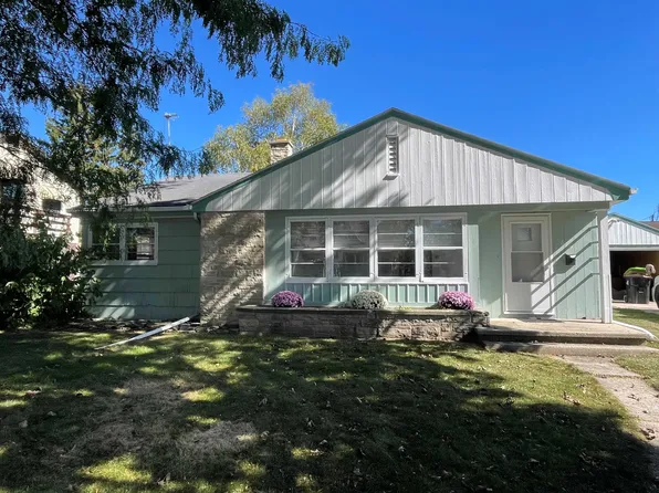 616 Marygold St, Chilton, WI 53014