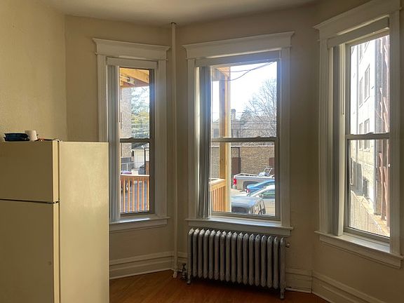 3rd image of 2530 N Kedzie Blvd #117