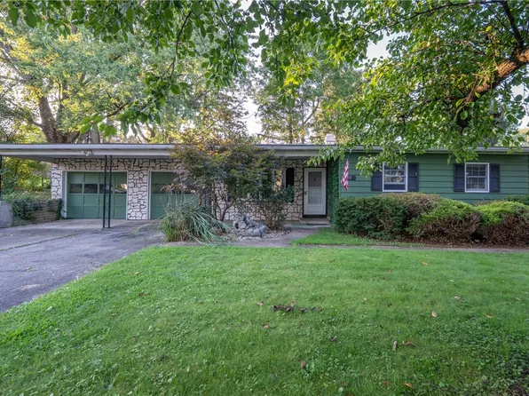 1101 W Fir Dr, Latrobe, PA 15650