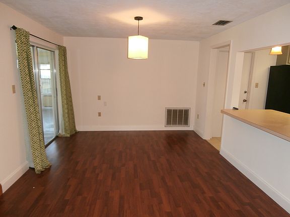 5th image of 6732 Crossbow Ln