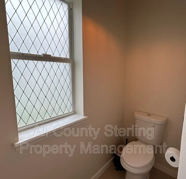 184 Birchmont Dr — Photo 22