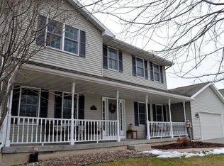 2029 Maplewood Dr, Onalaska, WI 54650