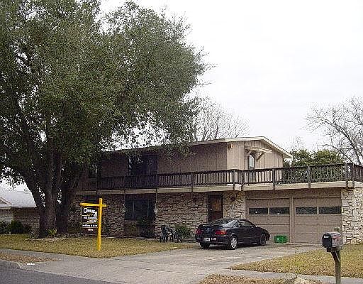 1st image of 126 DARTMOOR DR