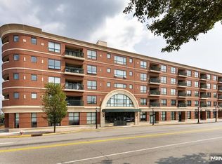 1 Orient Way APT 202, Rutherford, NJ 07070