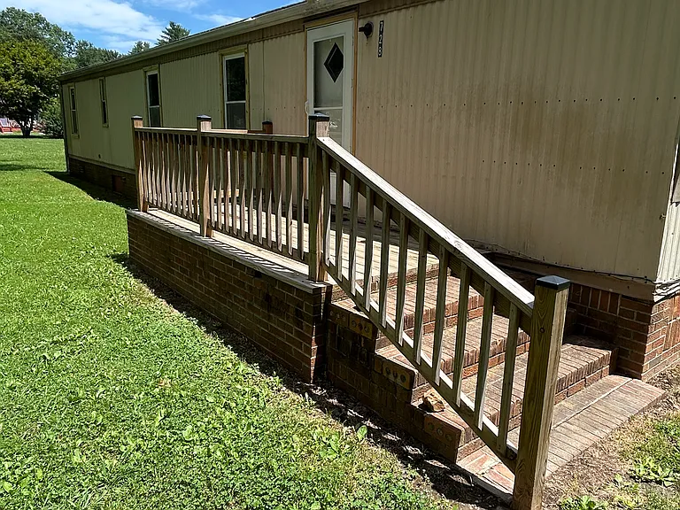 728 Cindy Hollow Rd — Photo 2