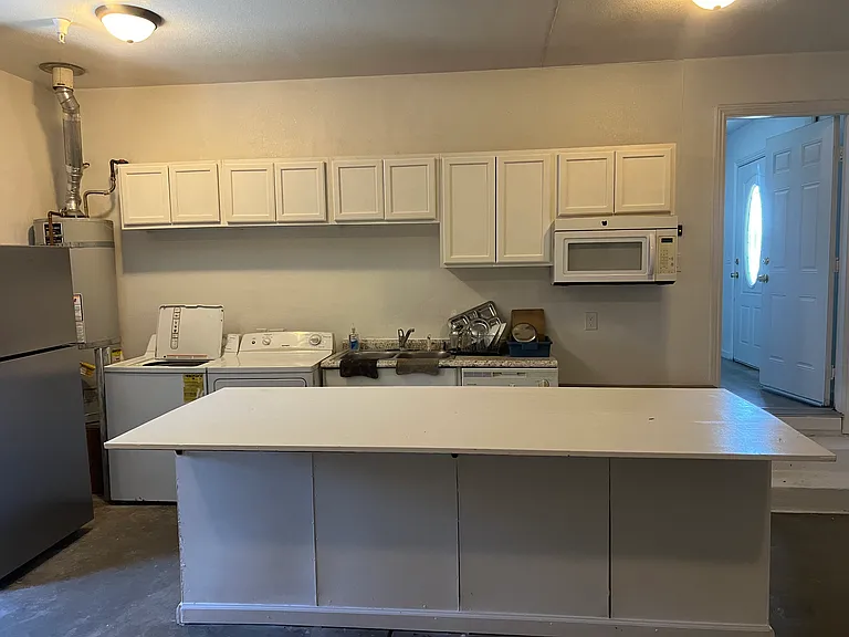 1990 Alan Dr #2 — Photo 9