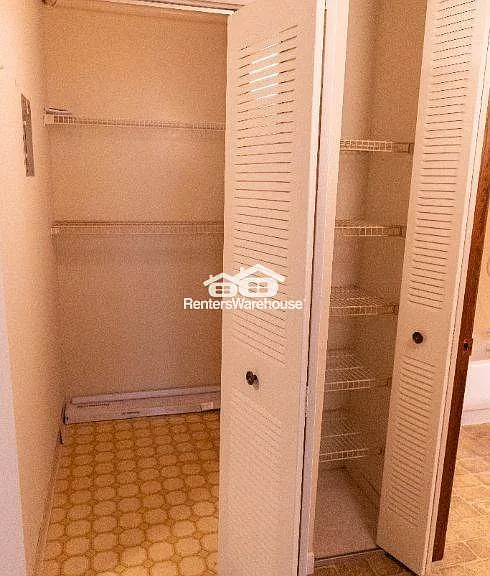 6615 Lake Shore Dr S #115 — Photo 20