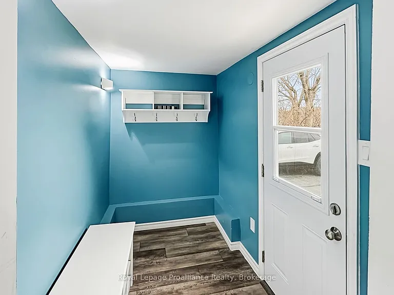 91 Lywood St — Photo 4