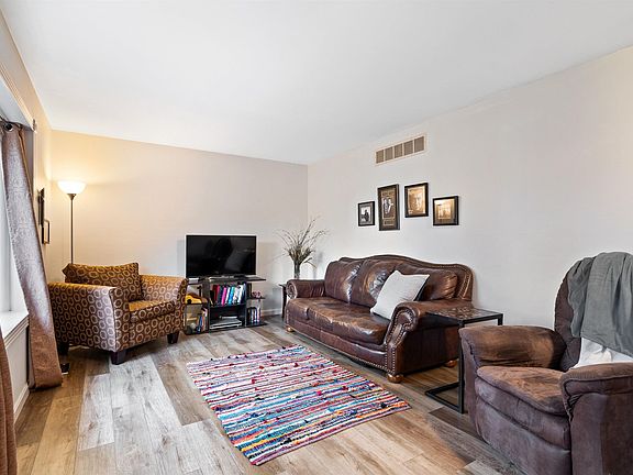 5th image of 6709 Bayard Park Dr