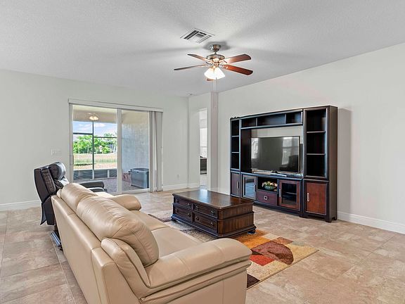5th image of 10263 SW Yellowwood Avenue
