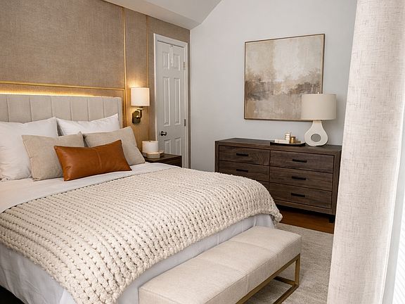 2nd image of 124 Washington St #202