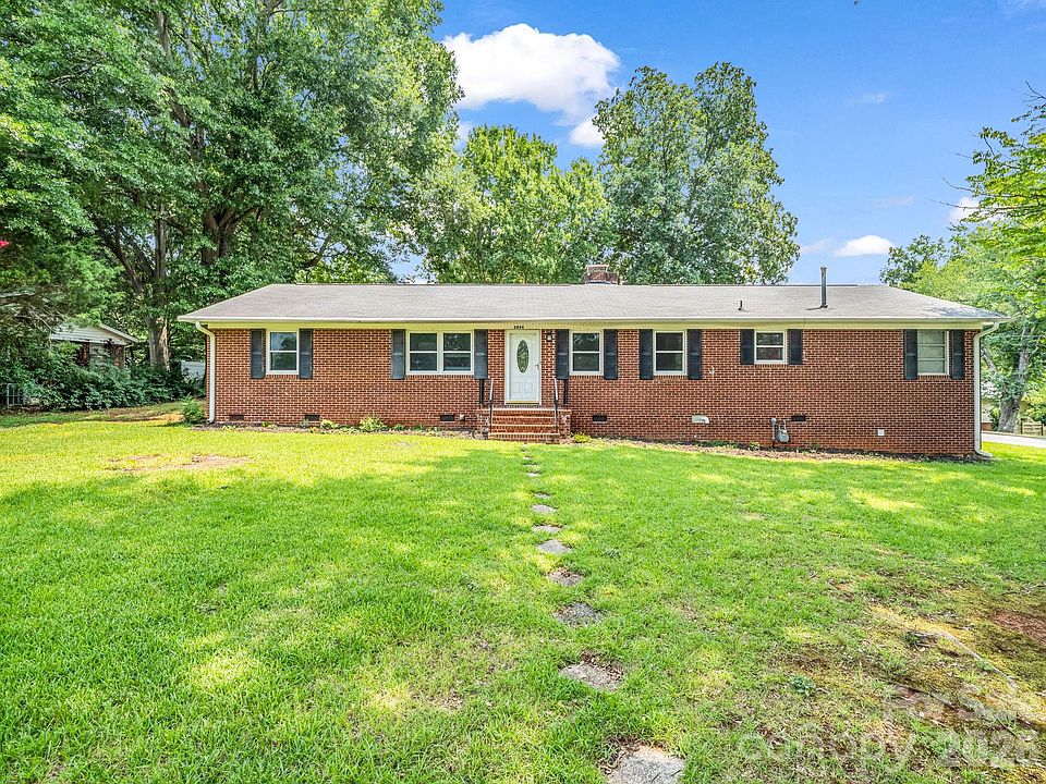 1st image of 2044 Helen Dr