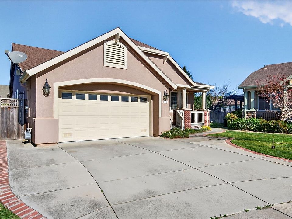 1st image of 18 Pajaro Vista Ct