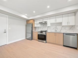 171 Jensen Ave W #307, Parksville, BC V9P1K3