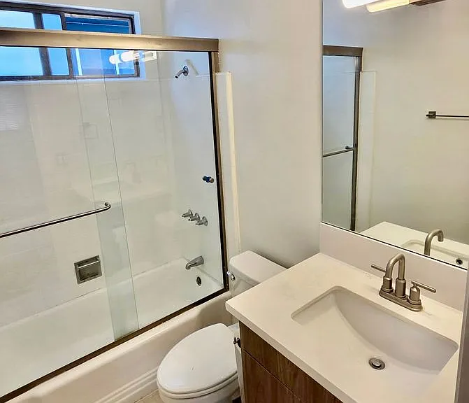 11511 Rochester Ave #11 — Photo 17
