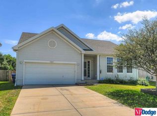 10651 Girard St, Omaha, NE 68122