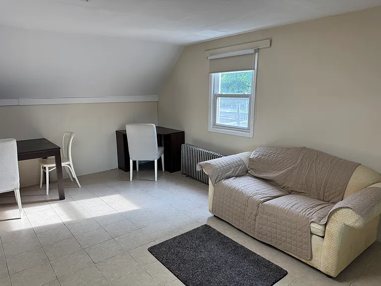 920 Huntington Pl — Photo 1