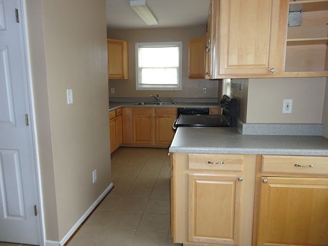 2nd image of 155 Nichols Rd