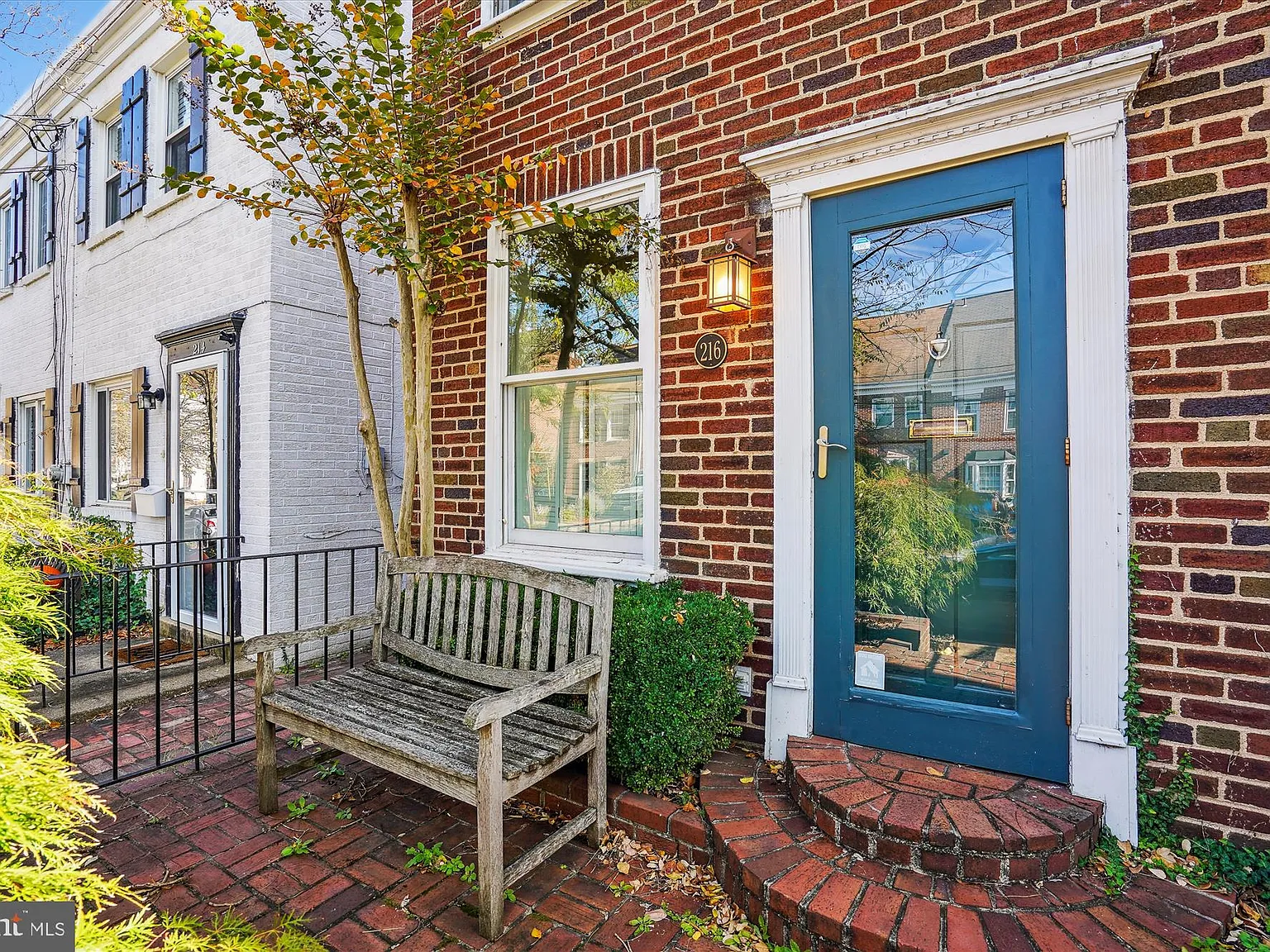 2 bed, 1.5 bath, 1200 sqft, $3,725 — Photo 1