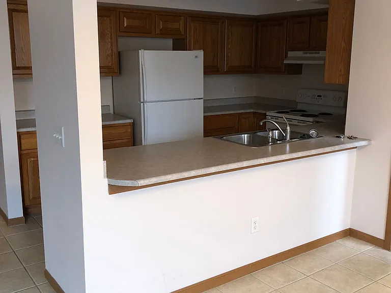 Long Beach Cove Villa Apartments — Photo 10